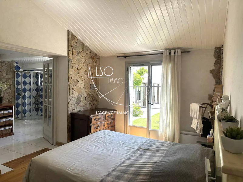 Maison - 296 m² - 8 pièces