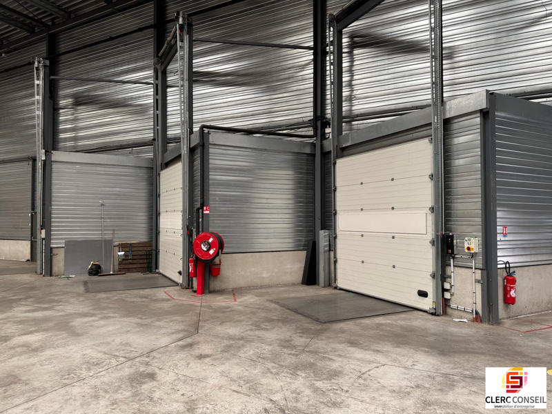 Local d'activités - 2 750 m²
