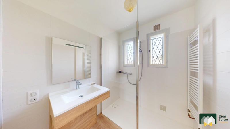 Maison - 95 m² - 5 pièces