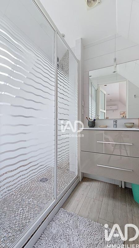 Maison - 206 m² - 8 pièces