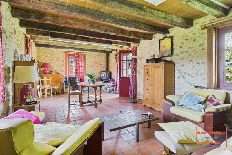 Maison - 240 m² - 9 pièces