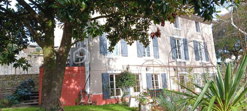 Maison ancienne - 177 m² - 11 pièces