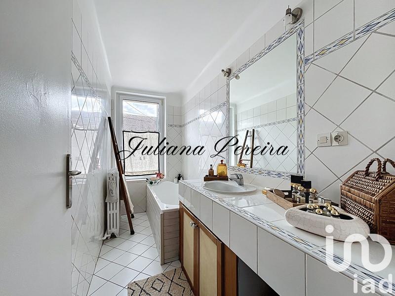 Maison - 177 m² - 9 pièces