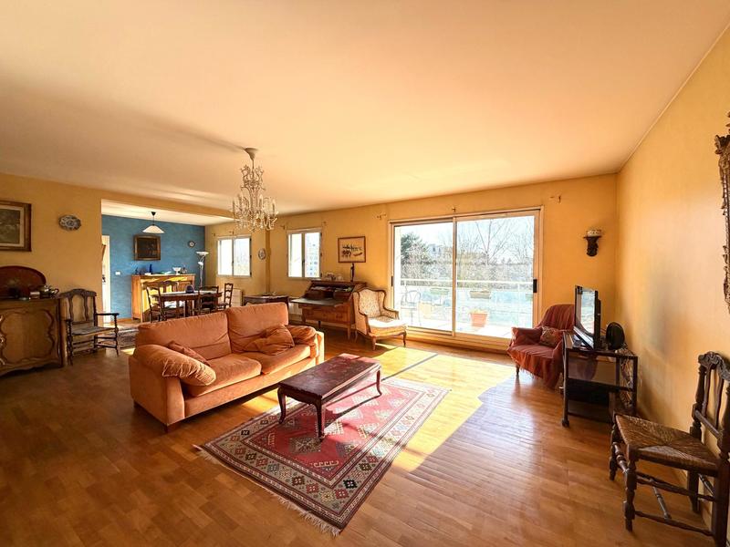 Appartement - 135 m² - 4 pièces