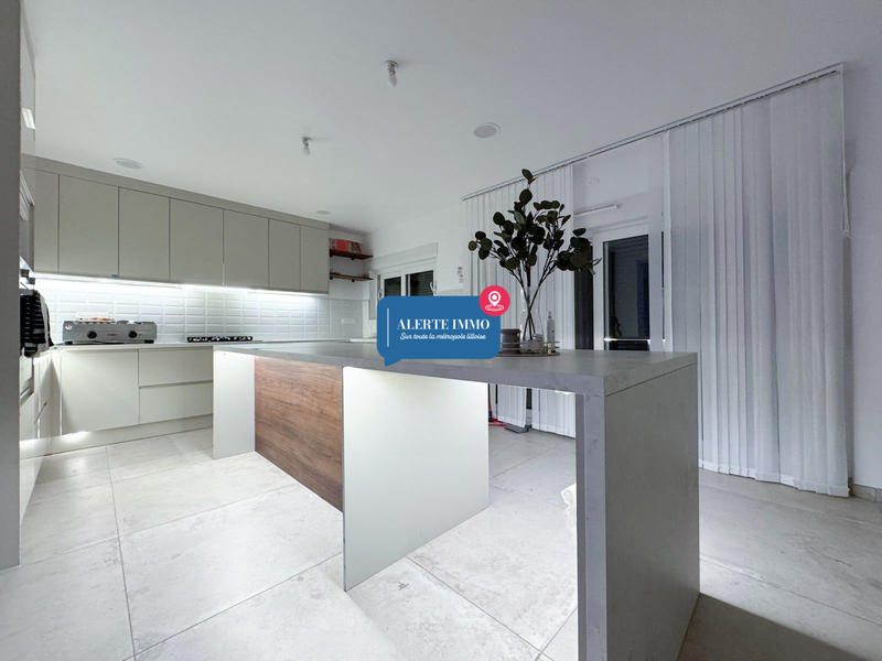 Maison - 122 m² - 5 pièces