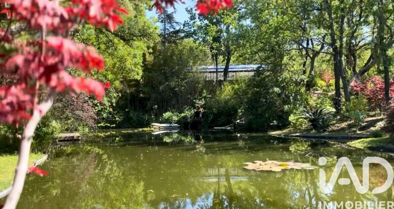 Maison - 380 m² - 9 pièces