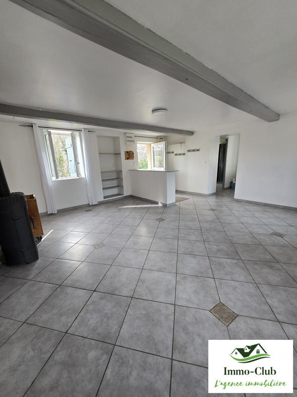 Maison traditionnelle - 82 m² - 4 pièces