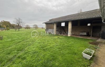 Propriété - 268 m² - 8 pièces