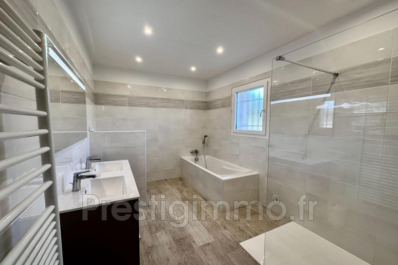 Villa - 166 m² - 5 pièces