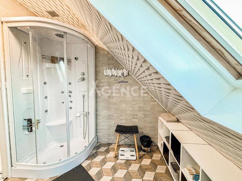 Maison - 87 m² - 5 pièces