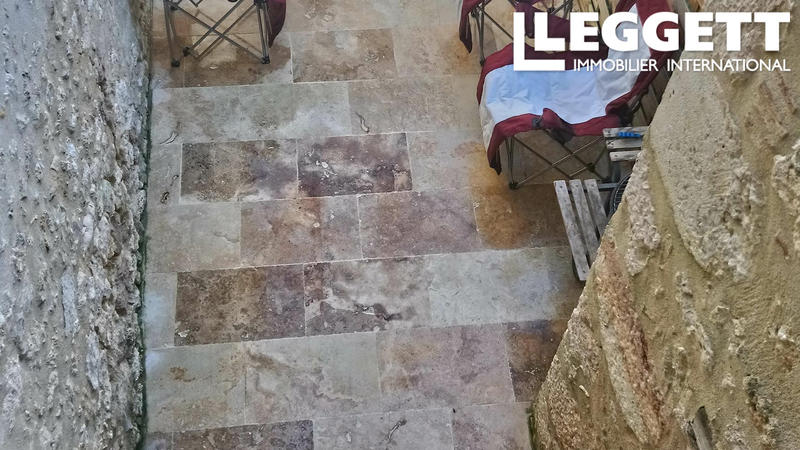 Maison - 227 m² - 7 pièces