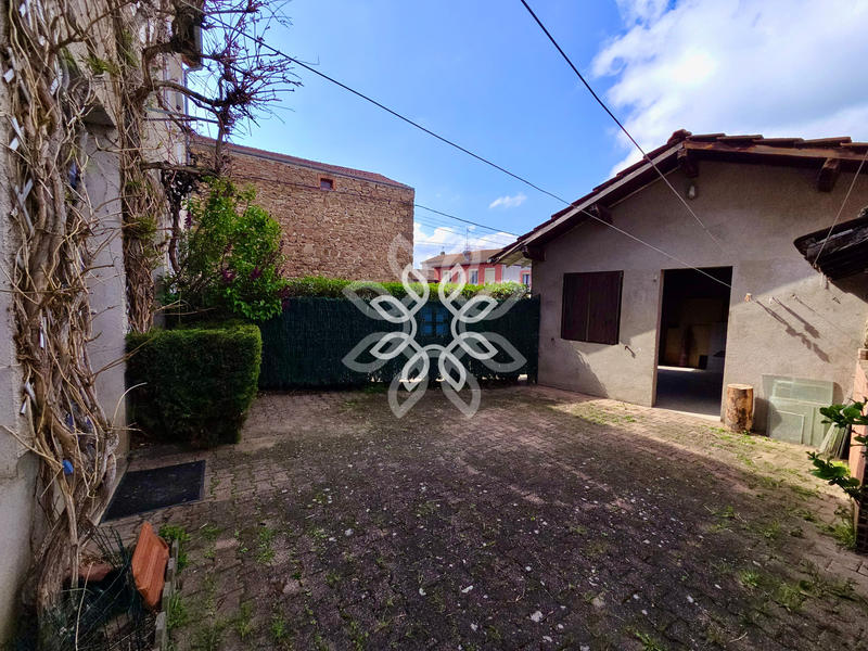 Propriété - 160 m² - 9 pièces