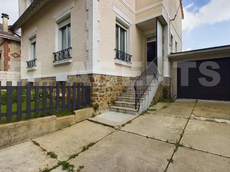 Maison - 111 m² - 5 pièces