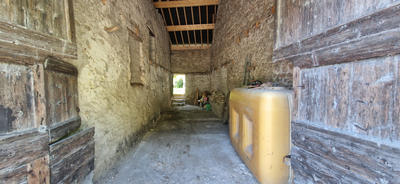 Maison de village - 200 m² - 1 pièce