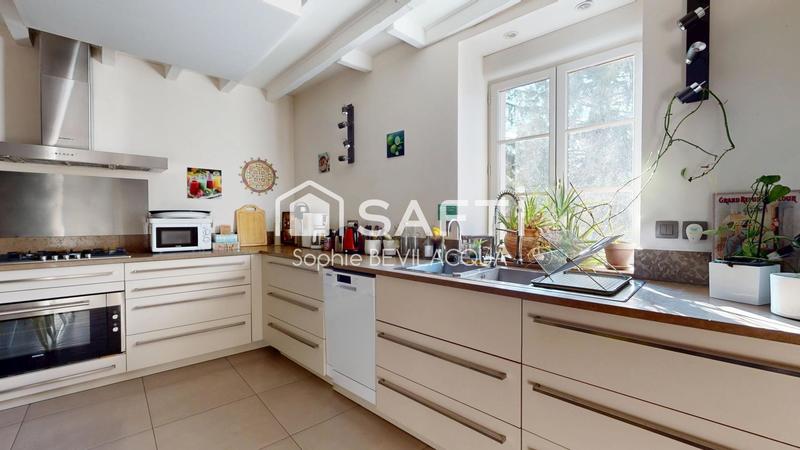 Maison - 388 m² - 10 pièces
