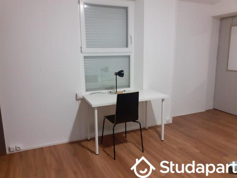 Chambre - 15 m² - 1 pièce