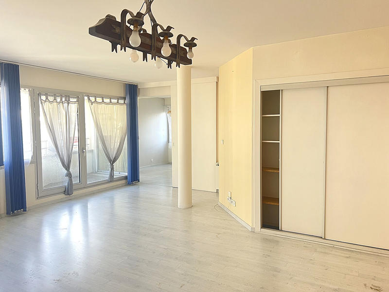 Appartement - 98 m² - 5 pièces