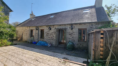 Maison - 102 m² - 7 pièces