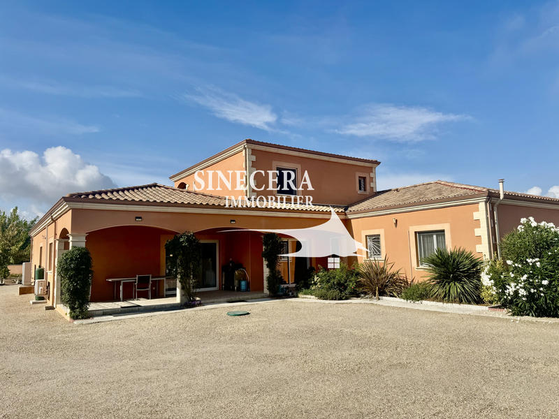 Maison - 224 m² - 9 pièces