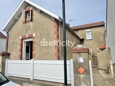 Maison - 92 m² - 7 pièces