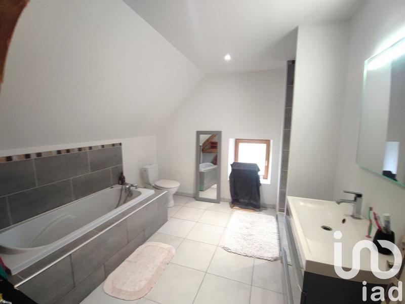 Maison - 252 m² - 6 pièces