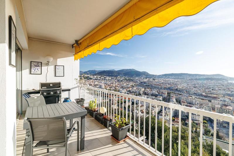 Appartement - 79 m² - 3 pièces