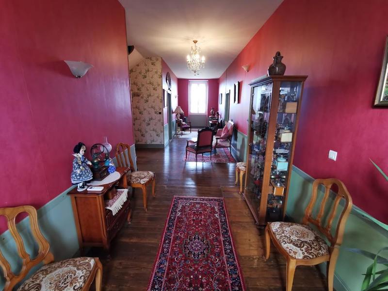 Maison - 320 m² - 7 pièces