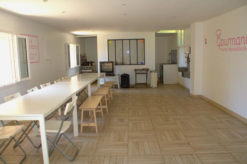 Maison - 300 m² - 12 pièces