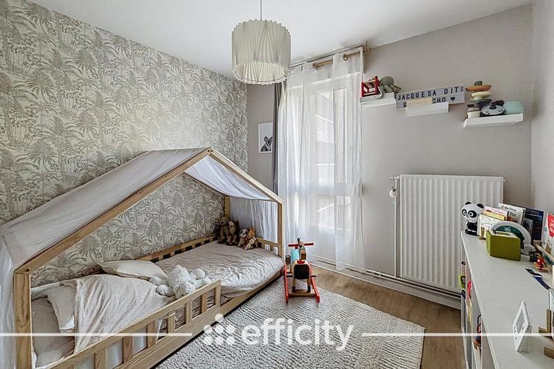 Appartement - 92 m² - 4 pièces