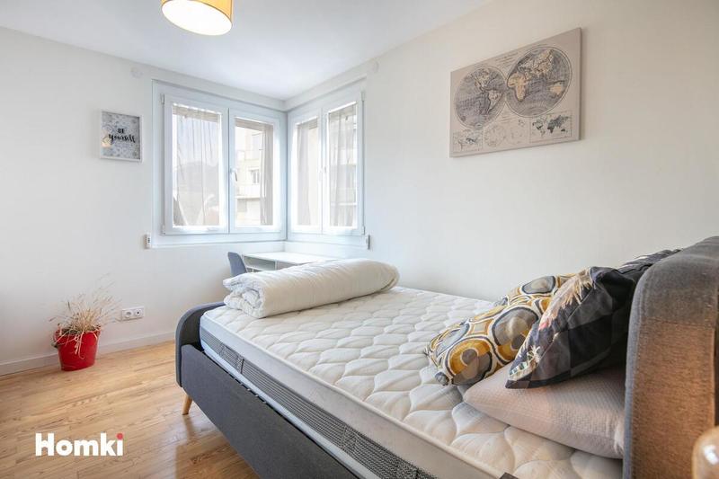 Appartement - 80 m² - 4 pièces