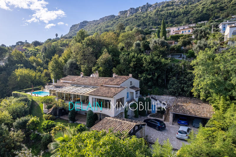 Villa - 288 m² - 10 pièces