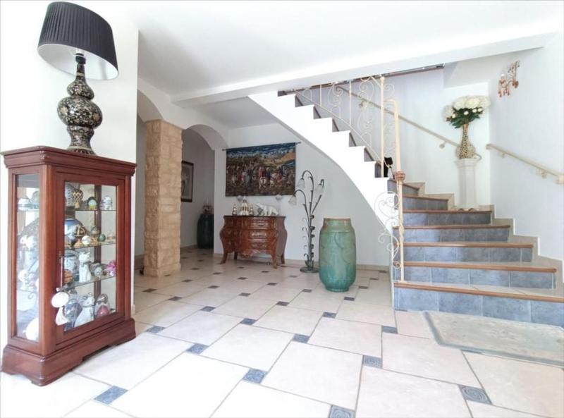 Maison - 290 m² - 7 pièces