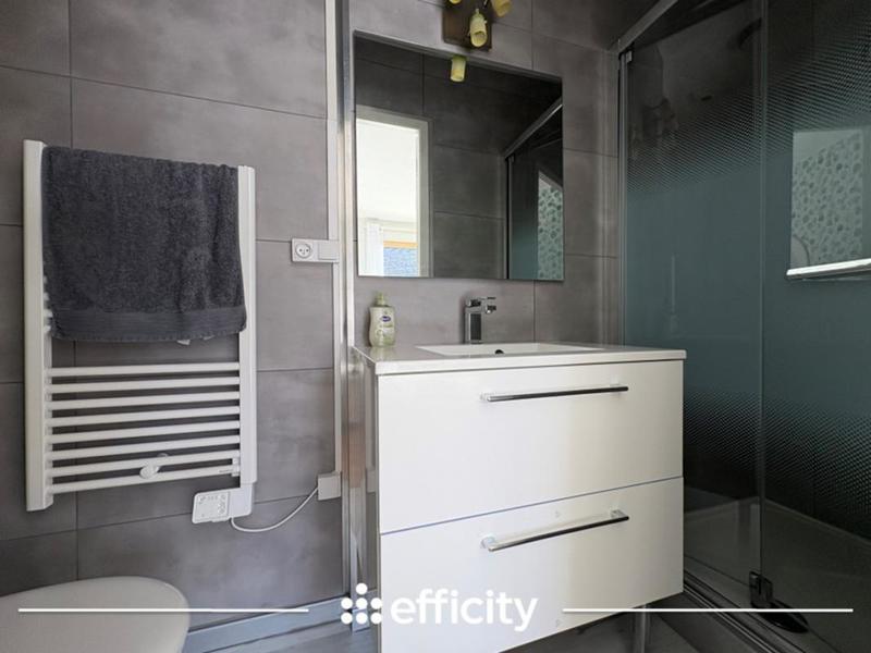 Maison - 215 m² - 6 pièces