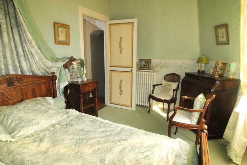 Maison - 289 m² - 15 pièces