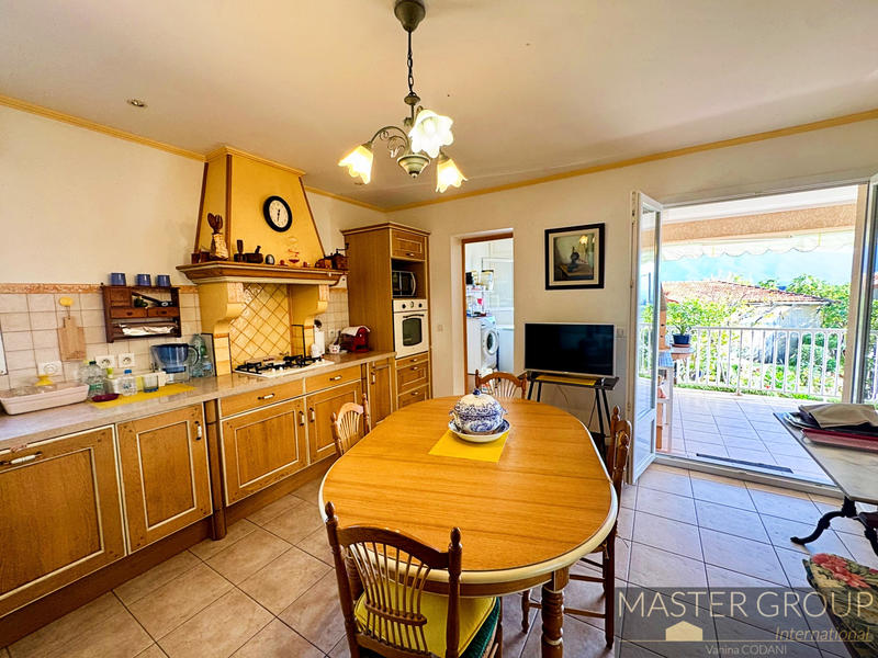 Viager - Maison - 163 m² - 6 pièces