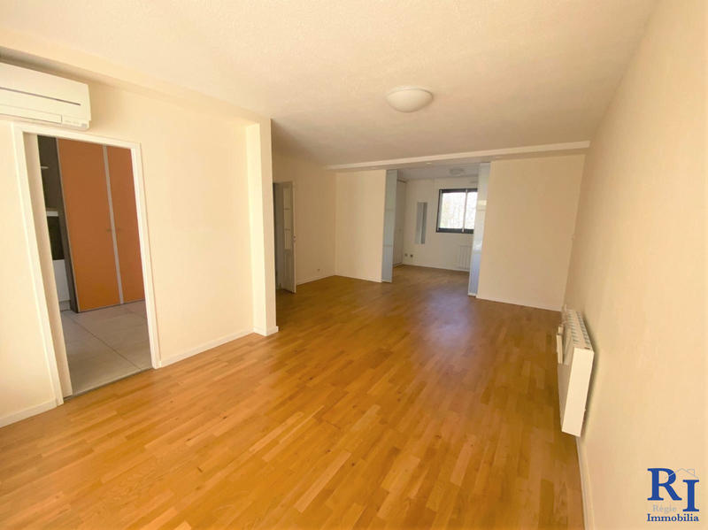 Appartement - 85 m² - 3 pièces