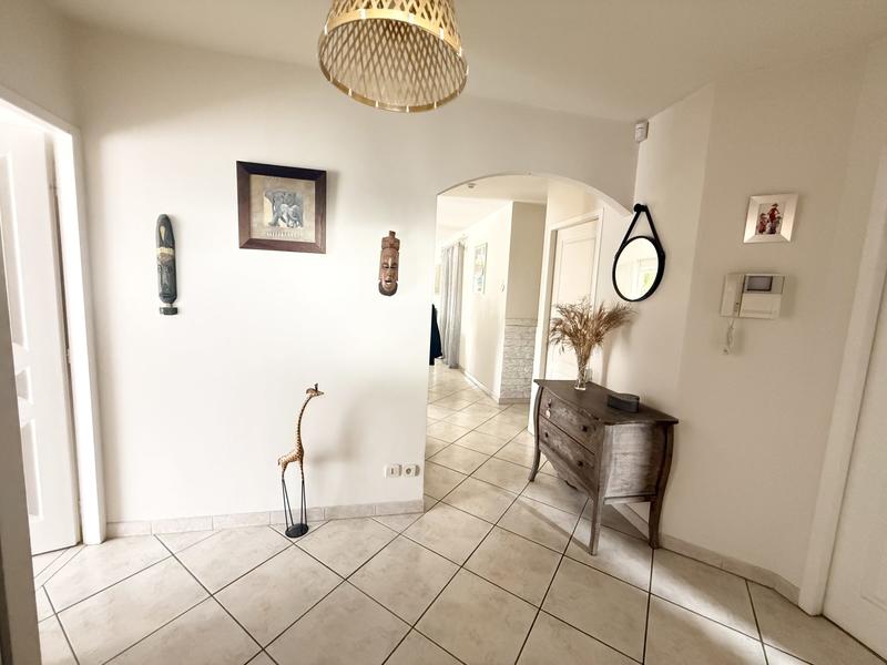 Maison - 137 m² - 4 pièces