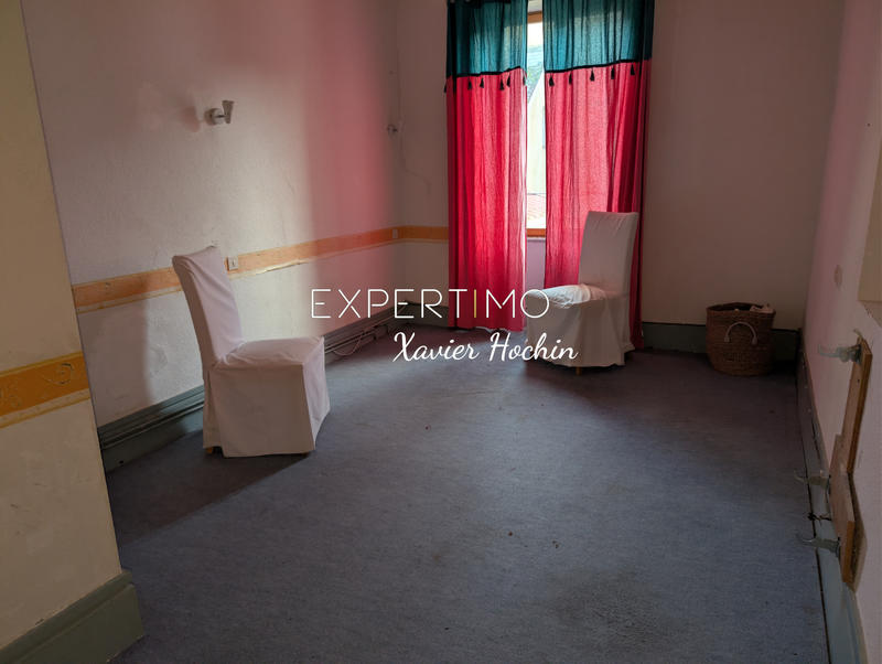 Maison - 960 m² - 32 pièces