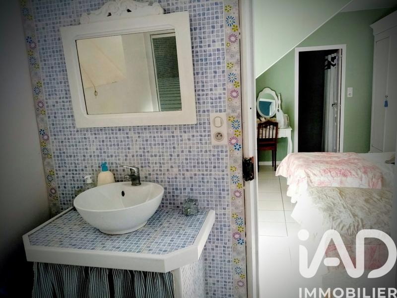 Maison - 322 m² - 9 pièces