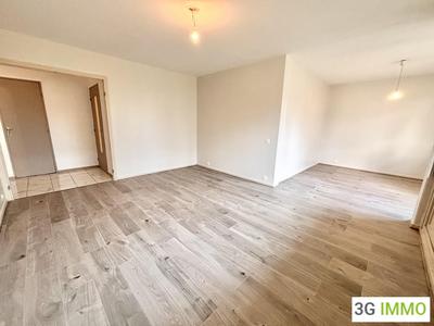 Appartement - 80 m² - 3 pièces