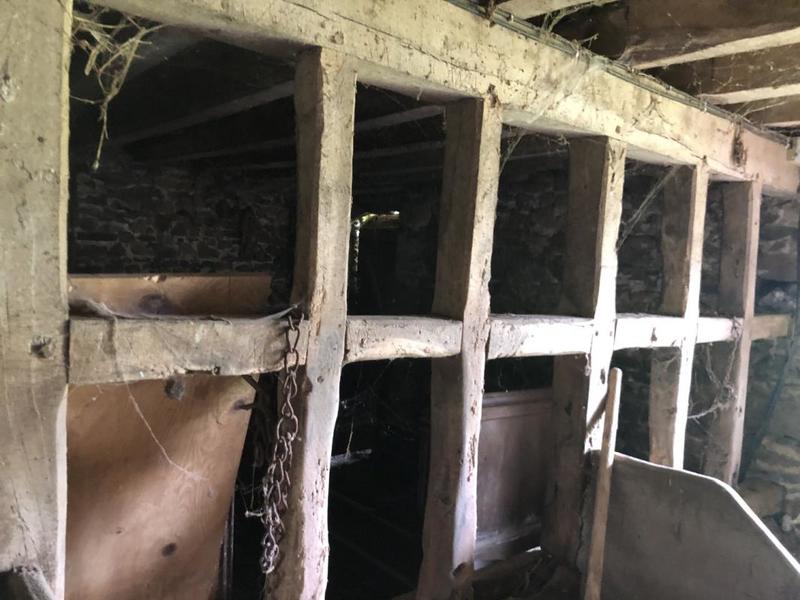 Maison ancienne - 300 m² - 2 pièces