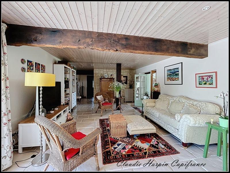 Maison - 288 m² - 8 pièces