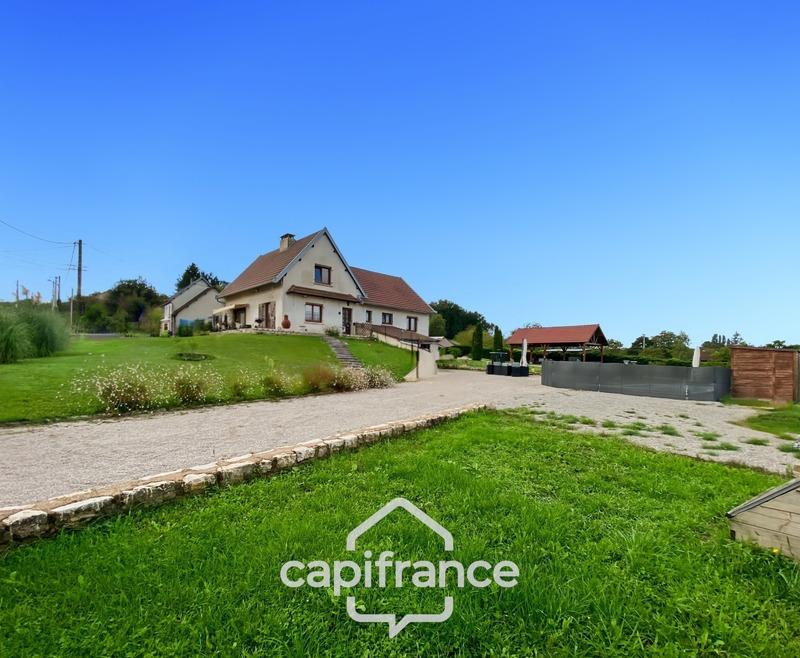 Maison - 186 m² - 9 pièces