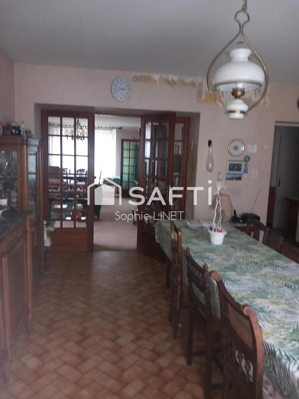 Maison - 232 m² - 11 pièces