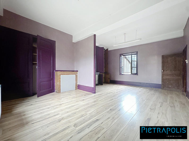 Maison - 320 m² - 7 pièces