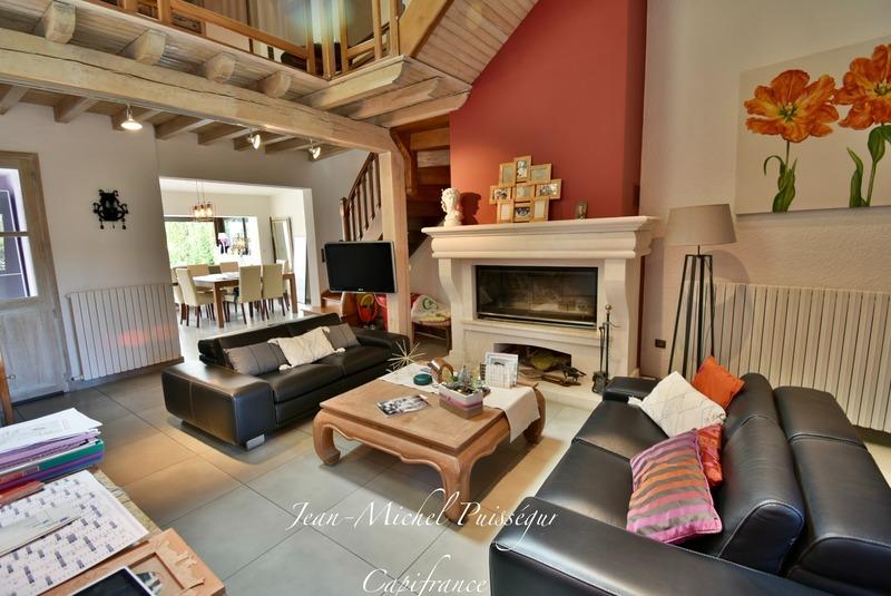 Maison bourgeoise - 220 m² - 10 pièces