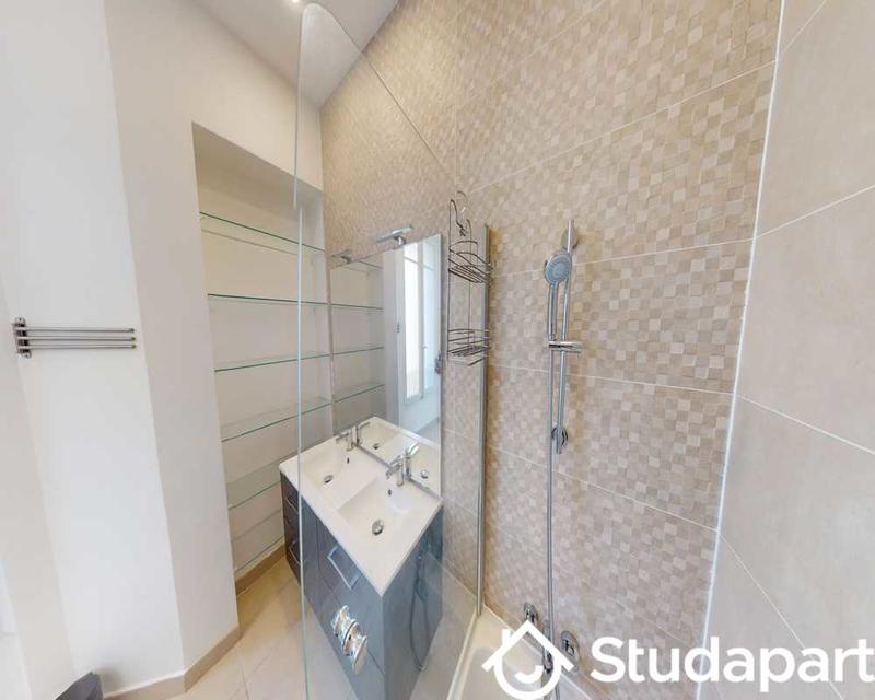 Chambre - 115 m² - 1 pièce