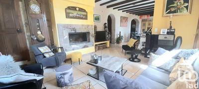 Maison - 310 m² - 12 pièces