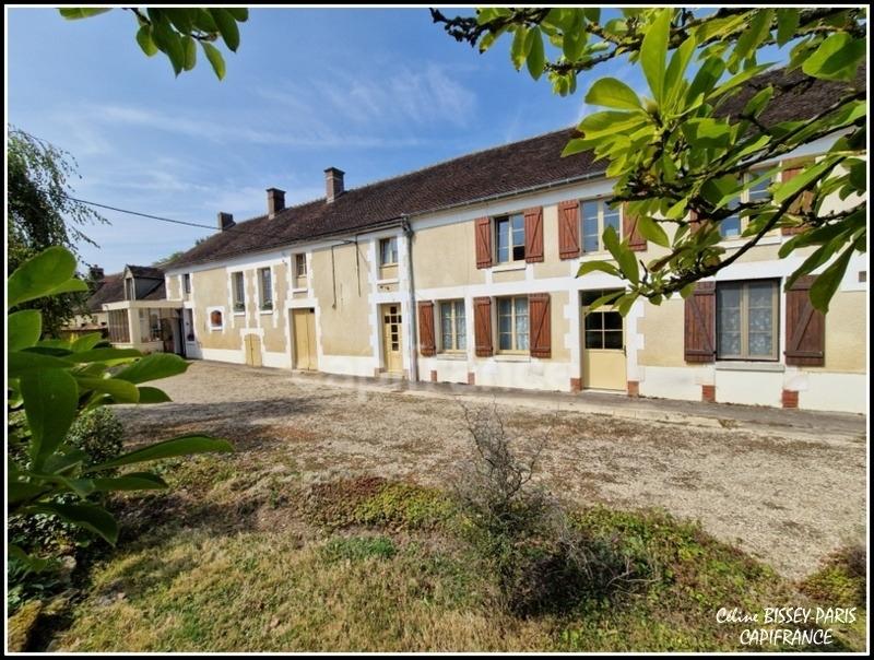 Maison - 270 m² - 9 pièces