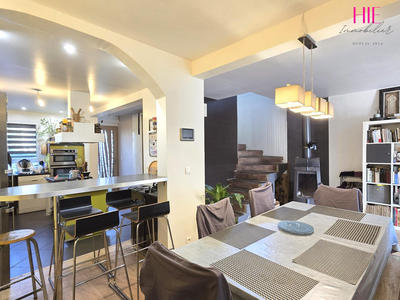 Maison traditionnelle - 110 m² - 7 pièces